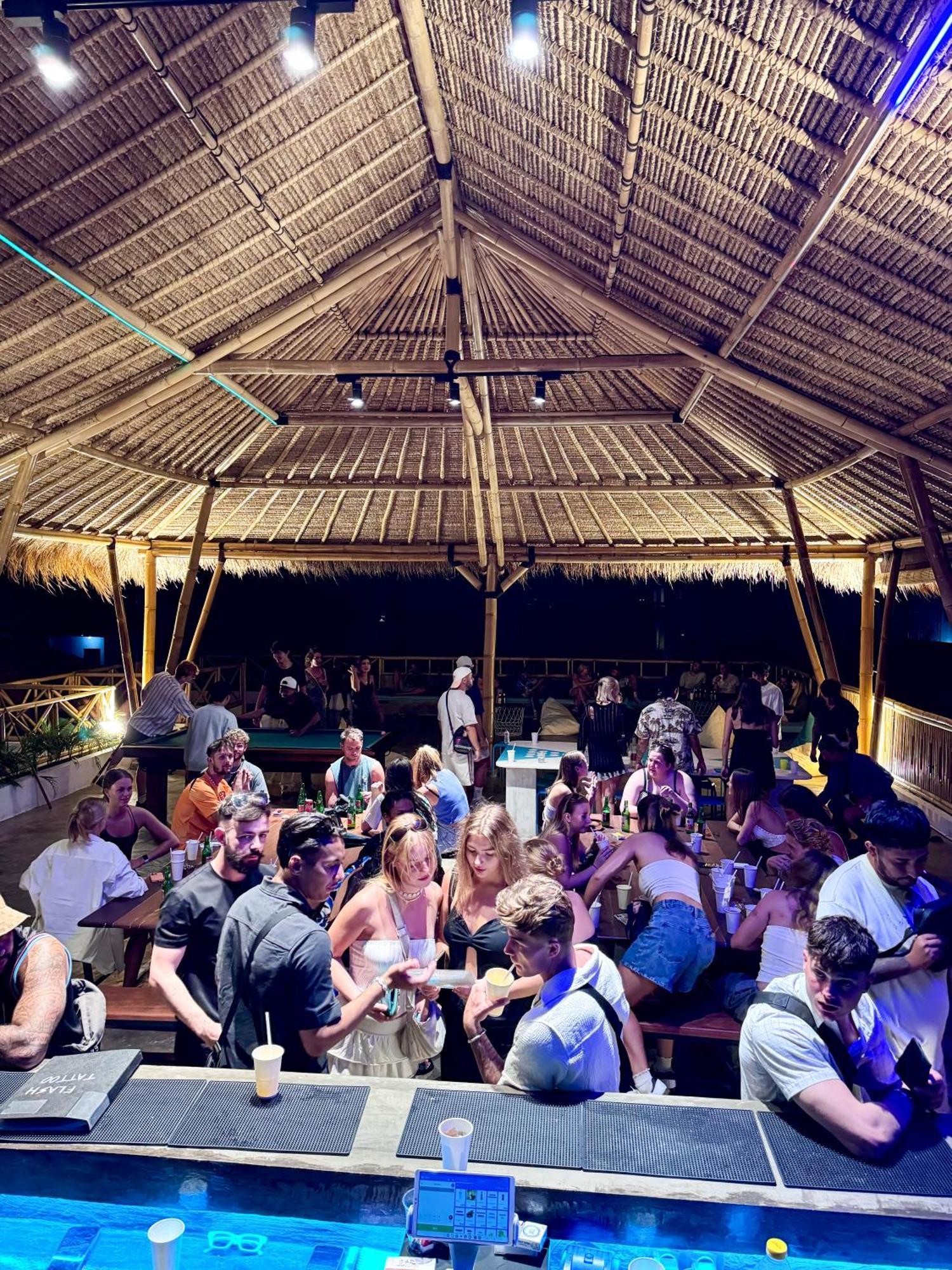 Canggu Central Hostel Ngoại thất bức ảnh