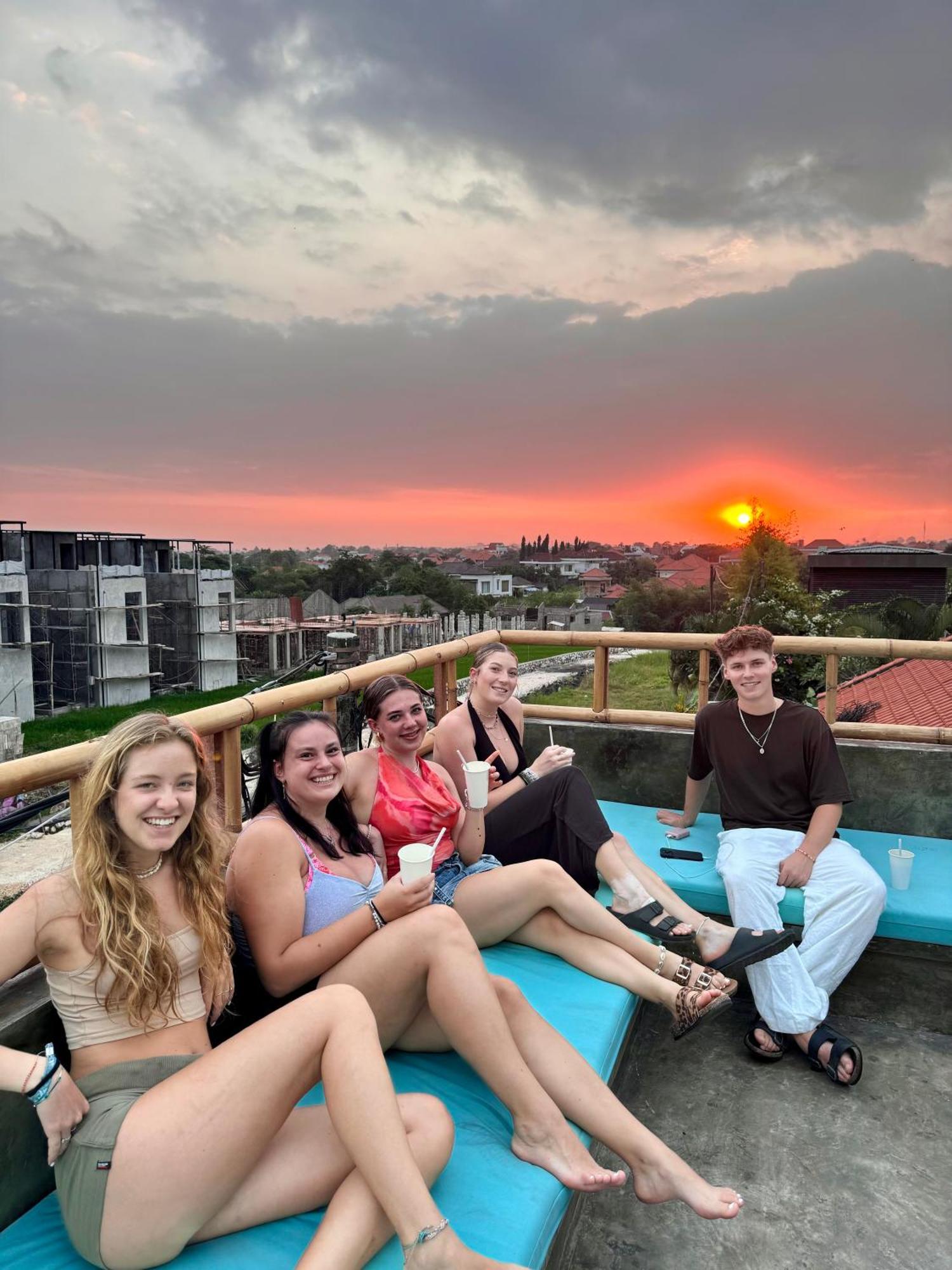 Canggu Central Hostel Ngoại thất bức ảnh