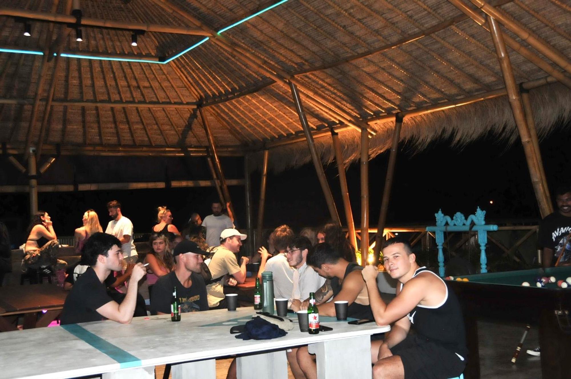 Canggu Central Hostel Ngoại thất bức ảnh