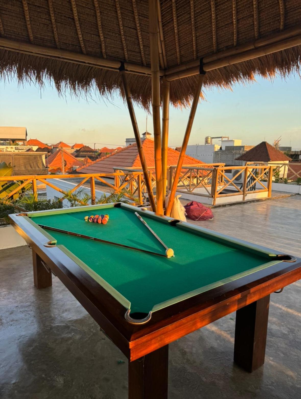 Canggu Central Hostel Ngoại thất bức ảnh